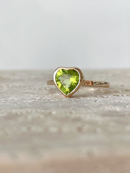 "THE HEART" Peridot ring