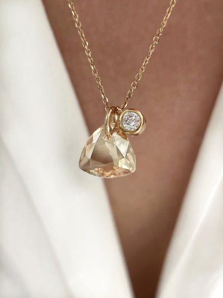 Collier Evasion