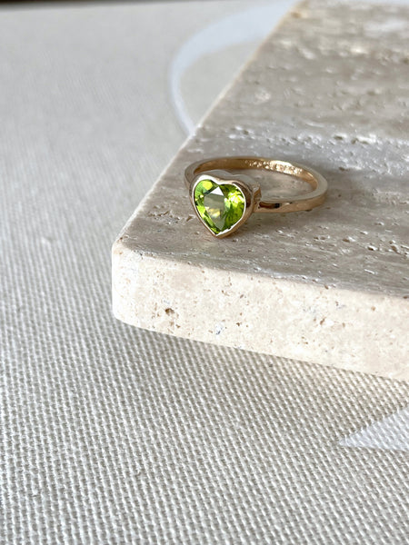"THE HEART" Peridot ring