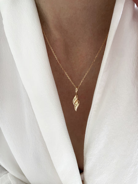 Alma Necklace